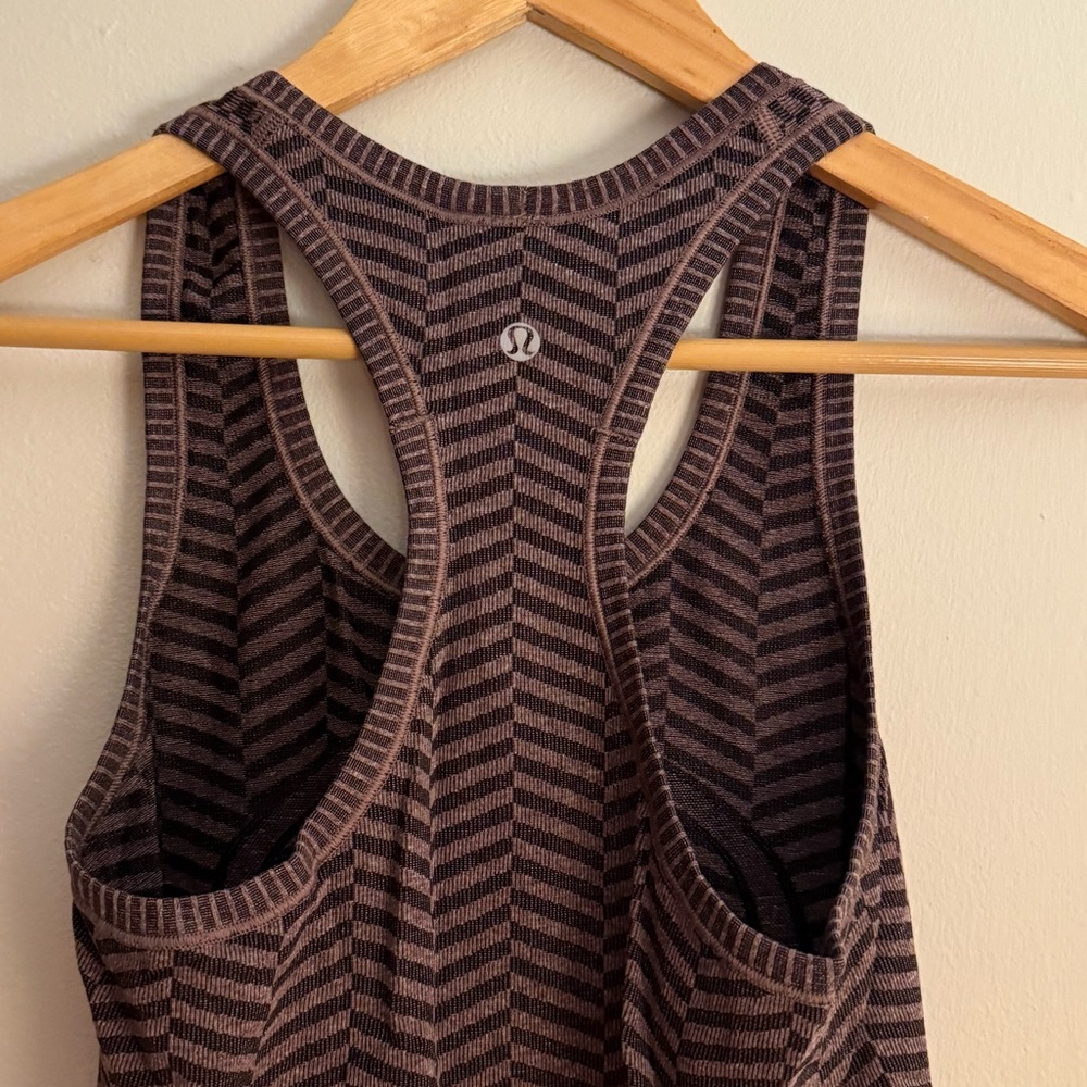Lululemon Run Swiftly Tech Racerback Tank
in rare Heathered Black Cherry - Picture 7 of 10